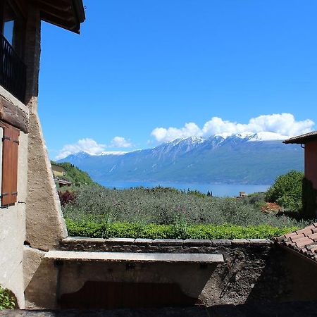 Albergo Locanda Cavallino Toscolano Maderno Exterior foto